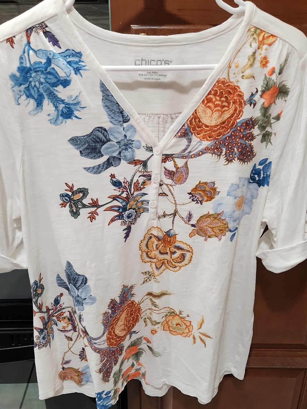 Chico's Floral Slub Henley Tee White & Blue Large Like New